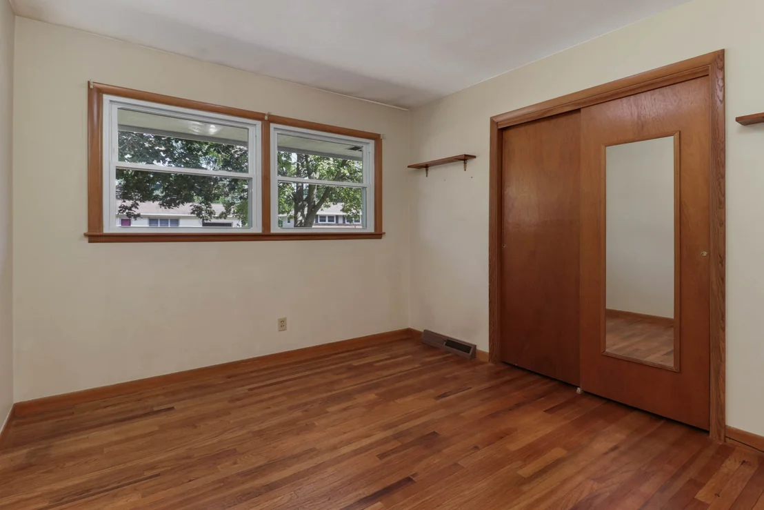 Photo of 807 Sheridan Road