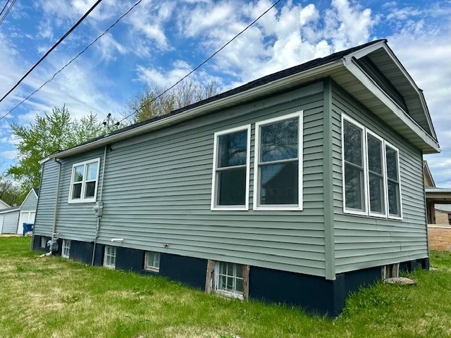 Photo of 527 12th Street