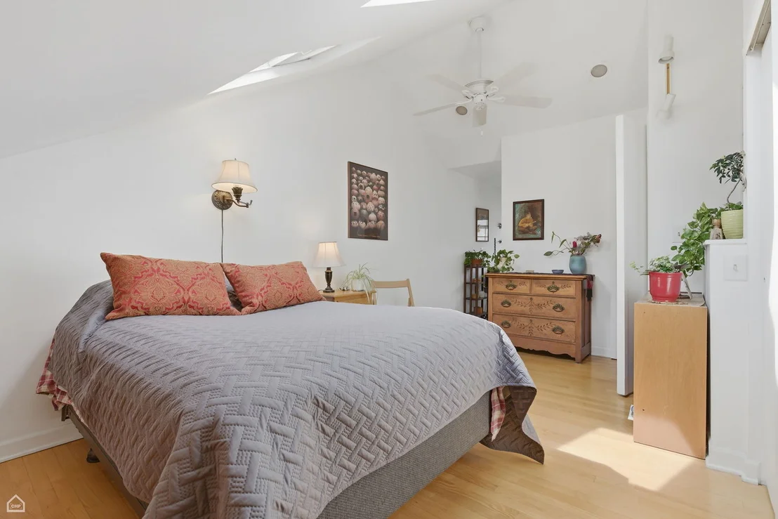 Photo of 414 Barton Avenue