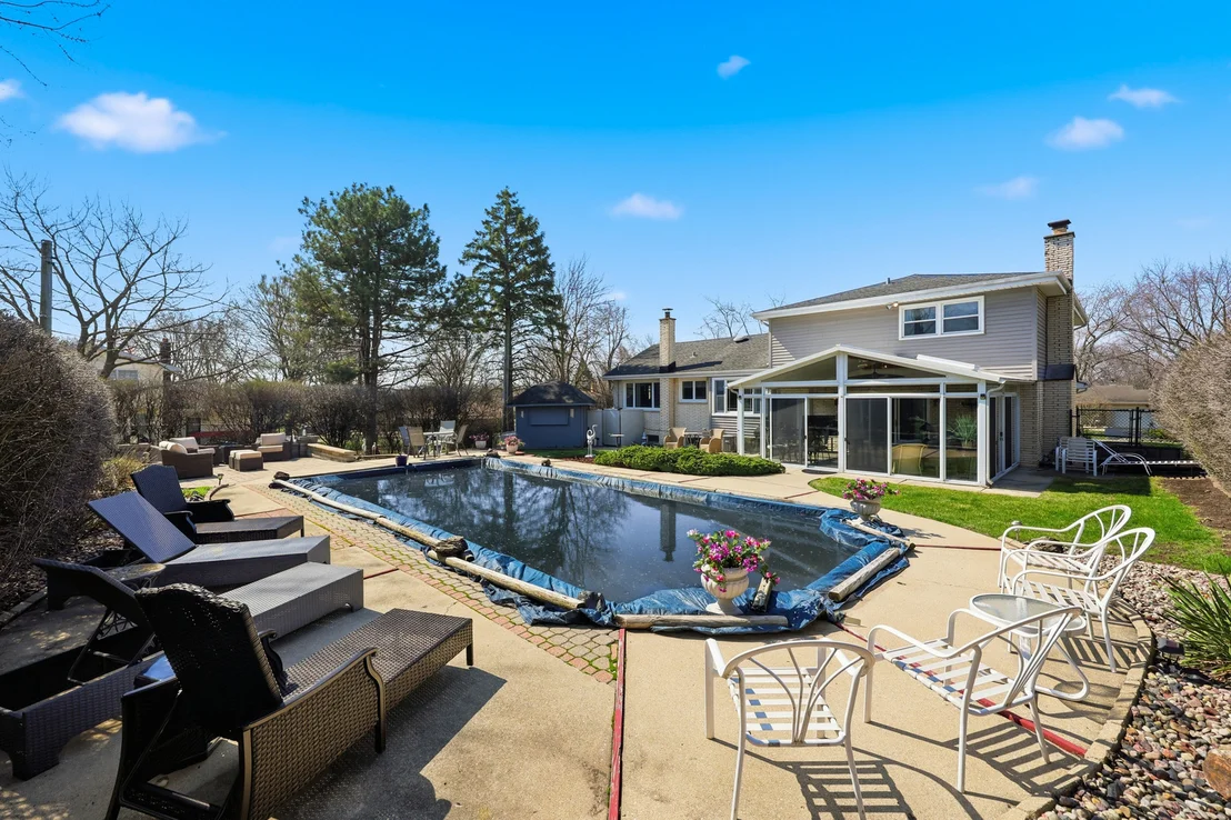 Photo of 715 Pinecroft Drive