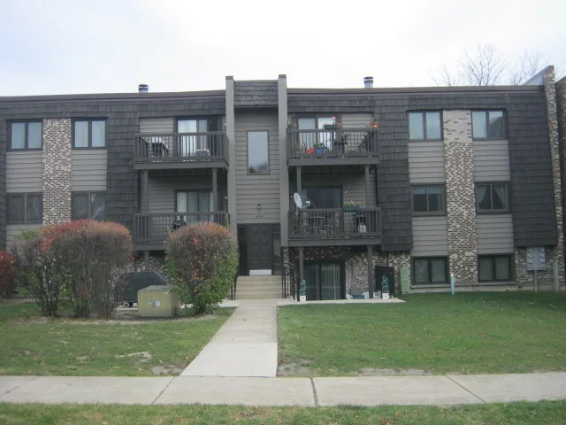 Photo of Unit E5 at 1464 Stonebridge Circle