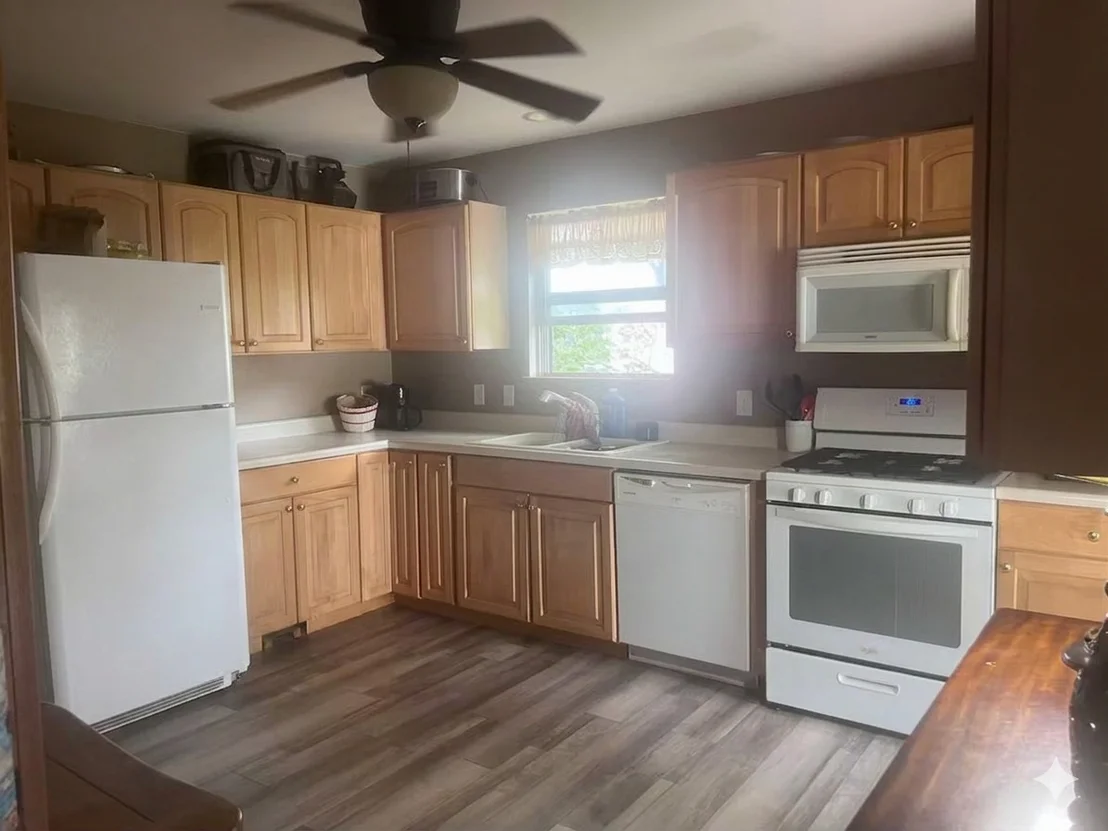 Photo of 943 Pond Brook Avenue