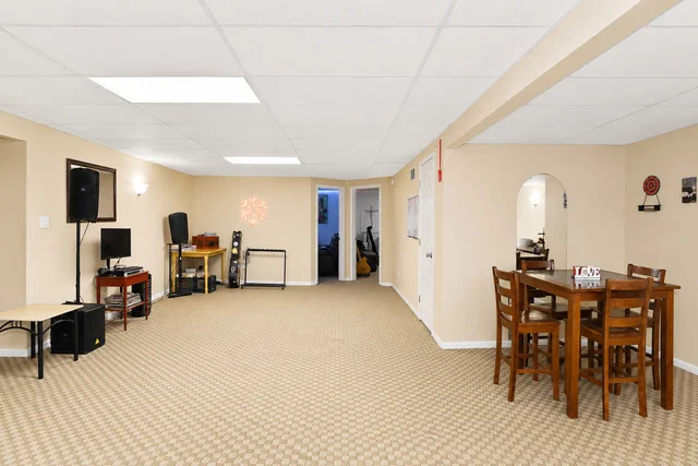 Photo of 219 Greenbriar Lane