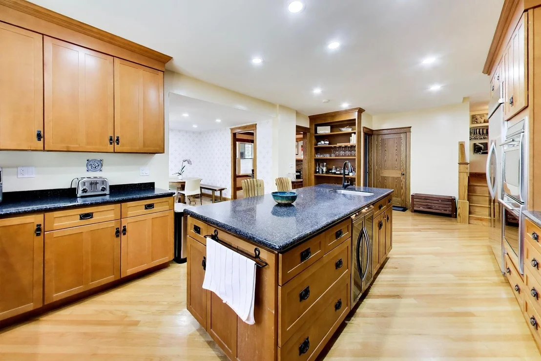 Photo of 1504 W Juneway Terrace
