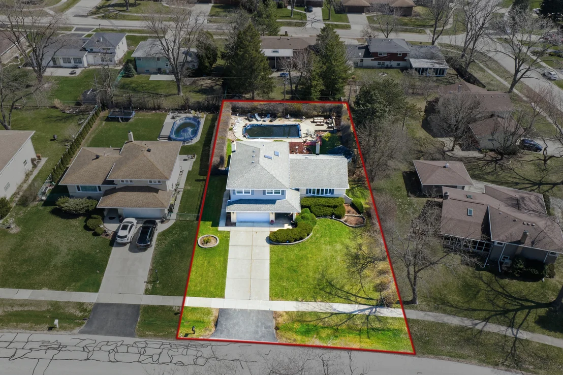 Photo of 715 Pinecroft Drive