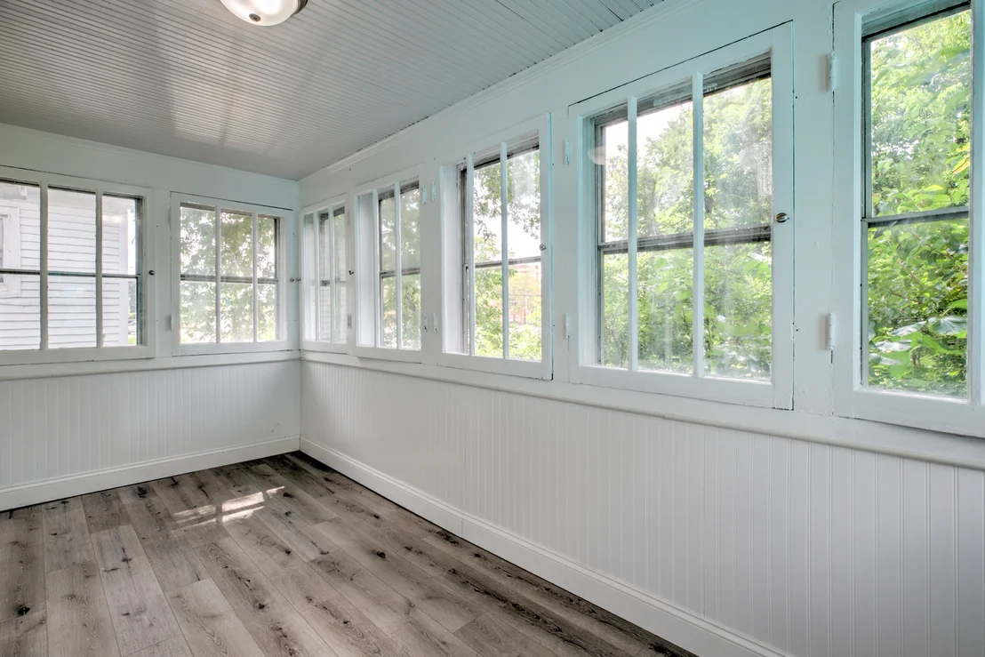 Photo of 310 N Mclean Street
