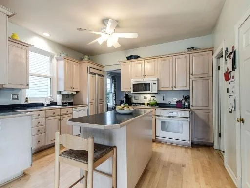 Photo of 2137 SHERMAN Avenue