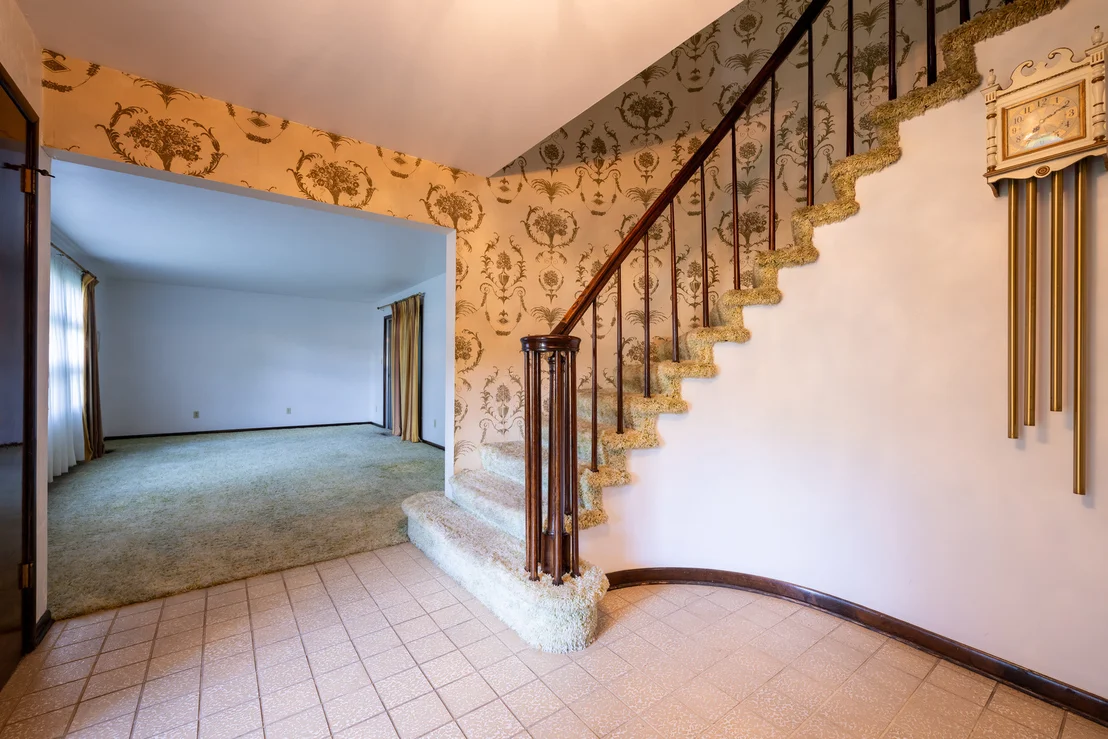 Photo of 801 Oakcrest Drive