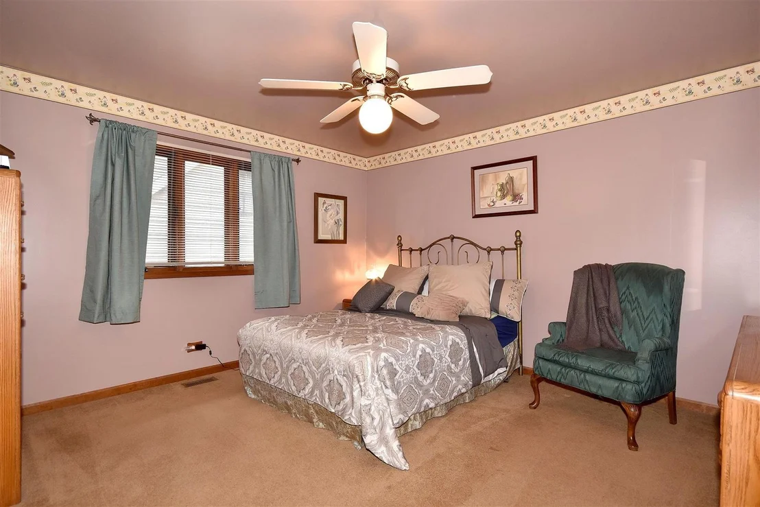 Photo of 206 VILLAGE Road