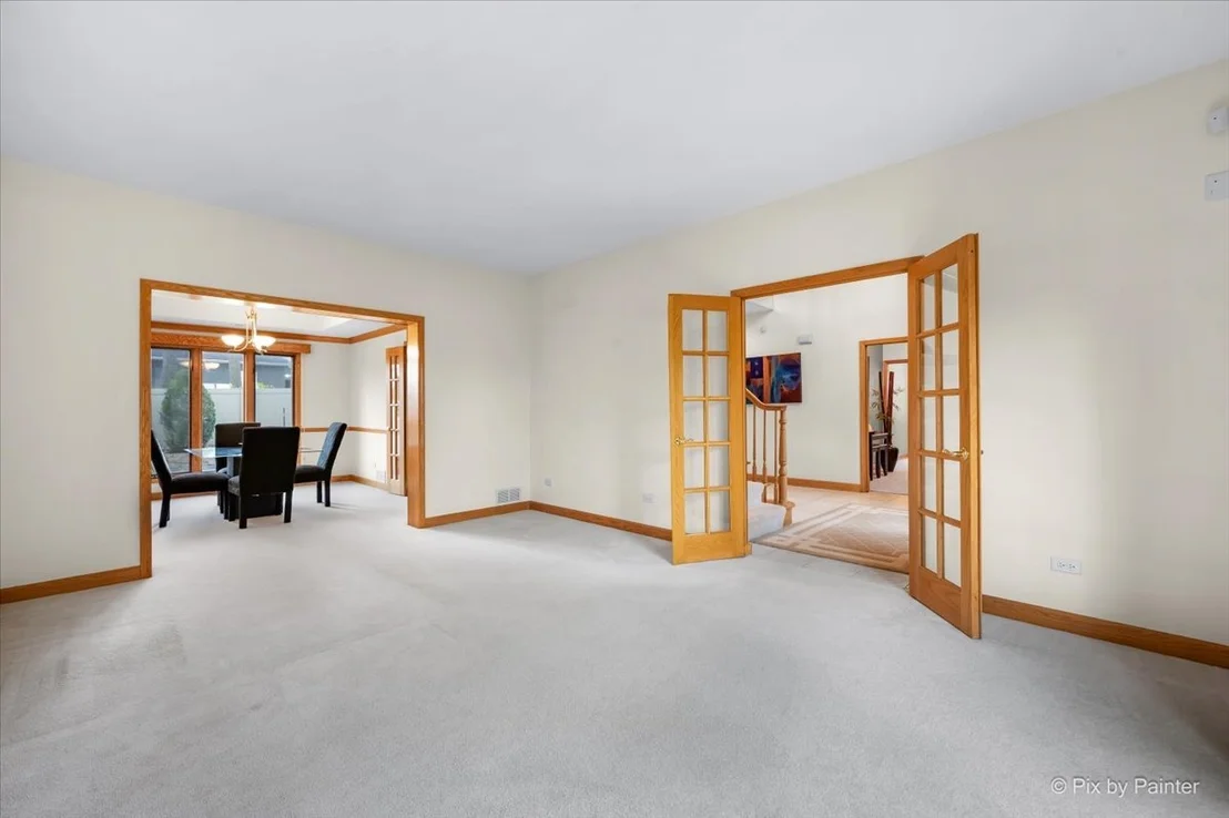 Photo of 958 W Stonehedge Drive