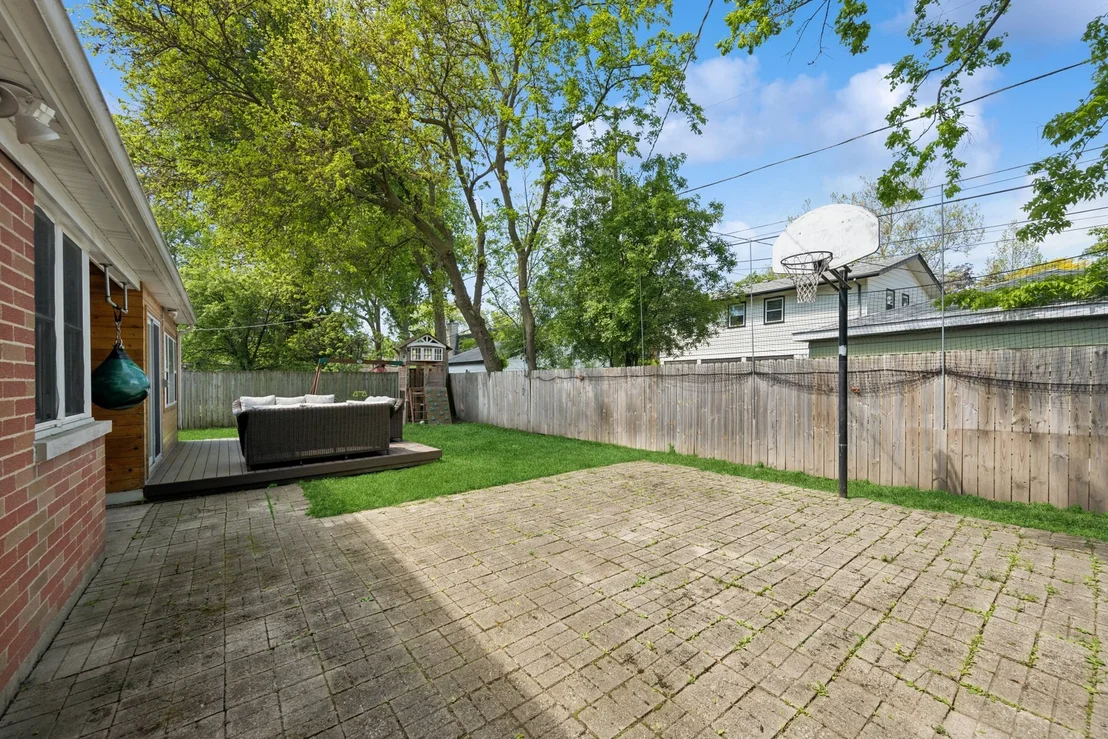 Photo of 637 Hibbard Road