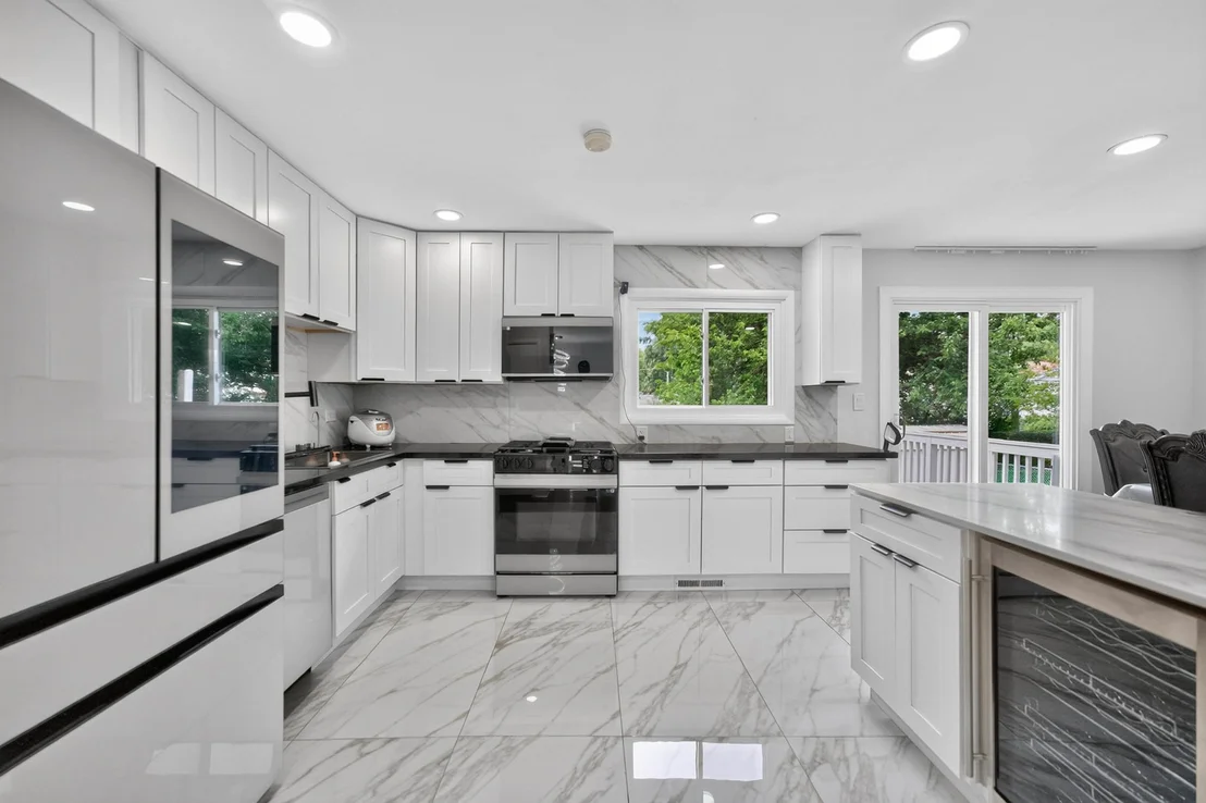 Photo of 535 Edgemont Lane