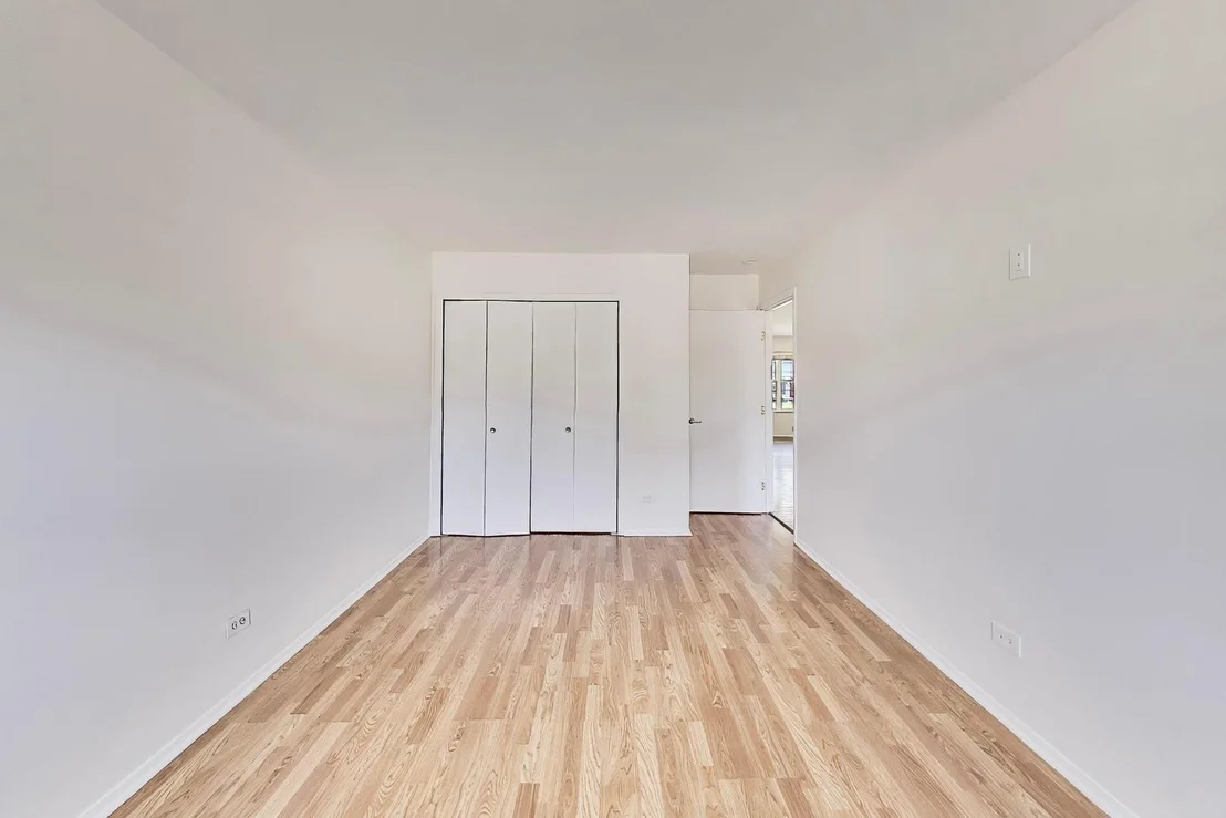 Photo of 1116 RIVERWOOD Drive