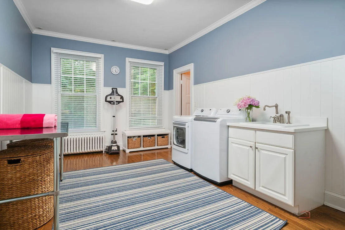 Photo of 400 Washington Road