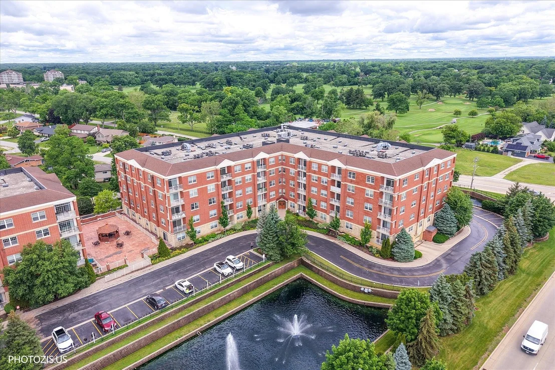 Photo of Unit 302 at 1 ITASCA Place