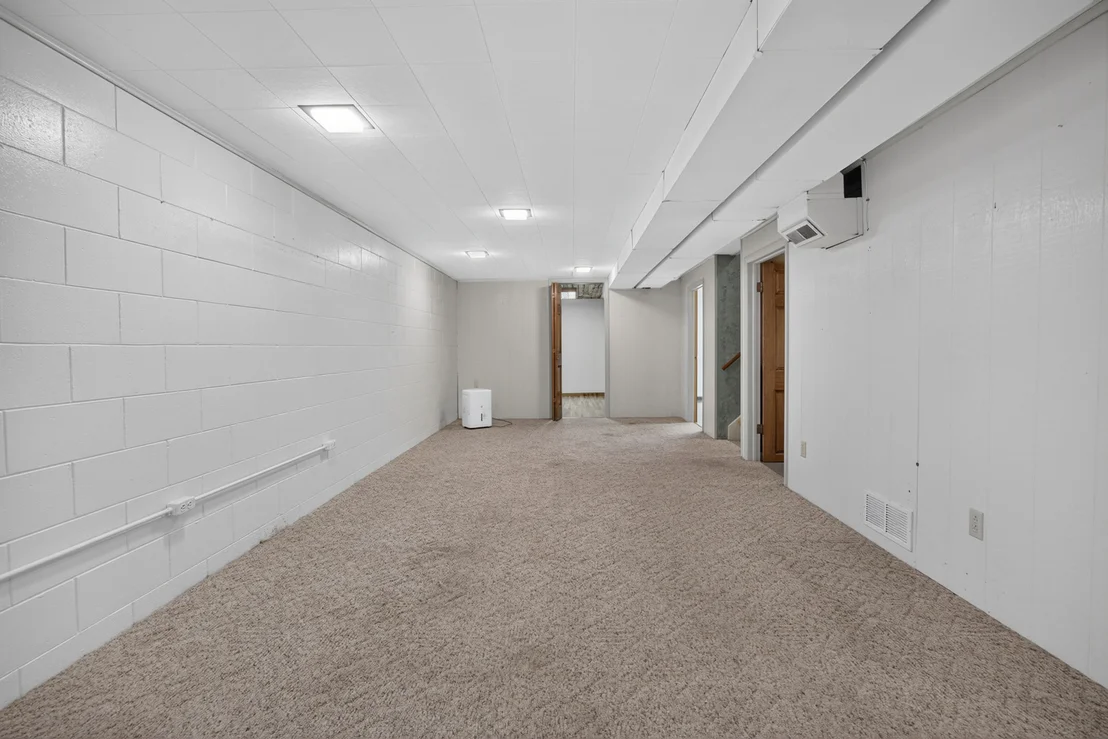 Photo of 1204 Searle Drive