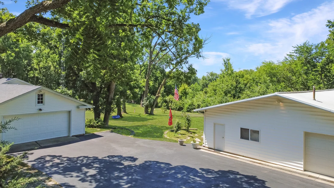 Photo of 3205 N Il Route 23 Highway