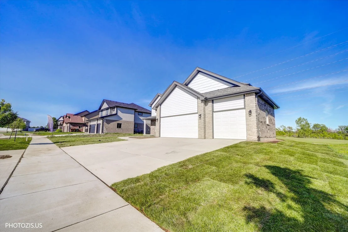Photo of 19943 Silverside Drive