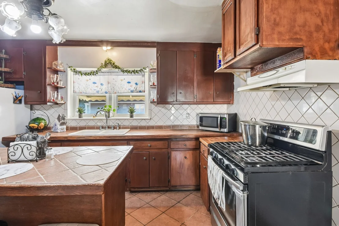 Photo of 3458 W 72nd Place