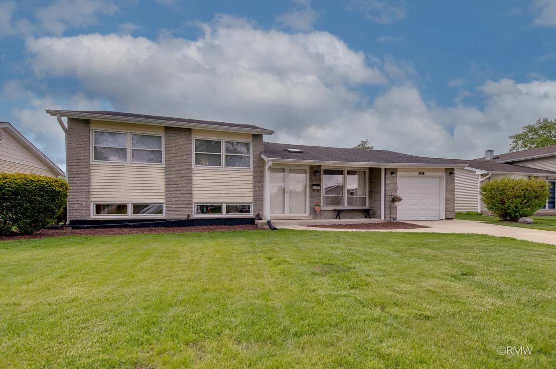 Photo of 691 Westmere Road