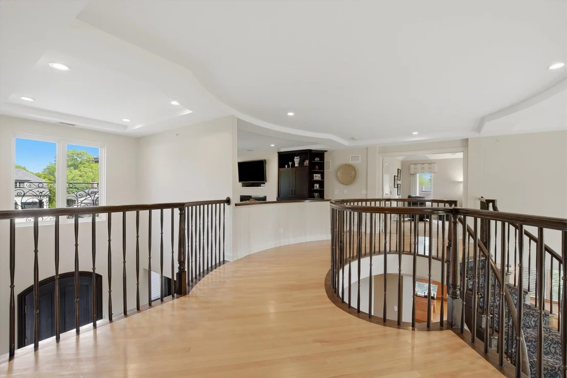 Photo of 809 Edgemont Lane