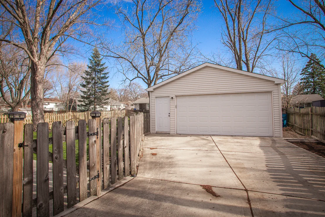 Photo of 1500 Bates Lane