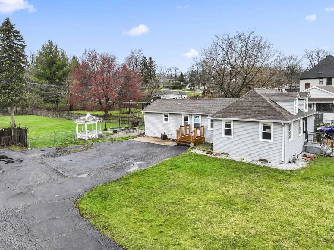 Photo of 4616 River Drive