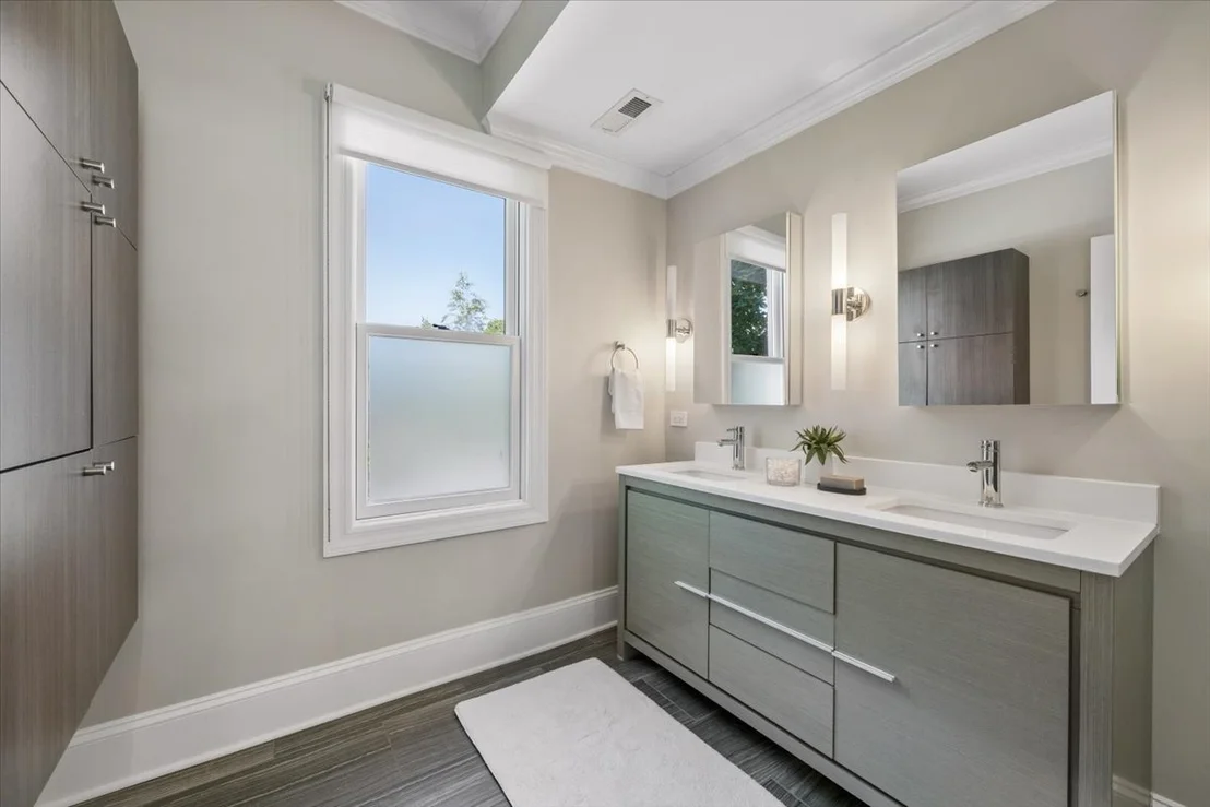 Photo of 712 Ingleside Place