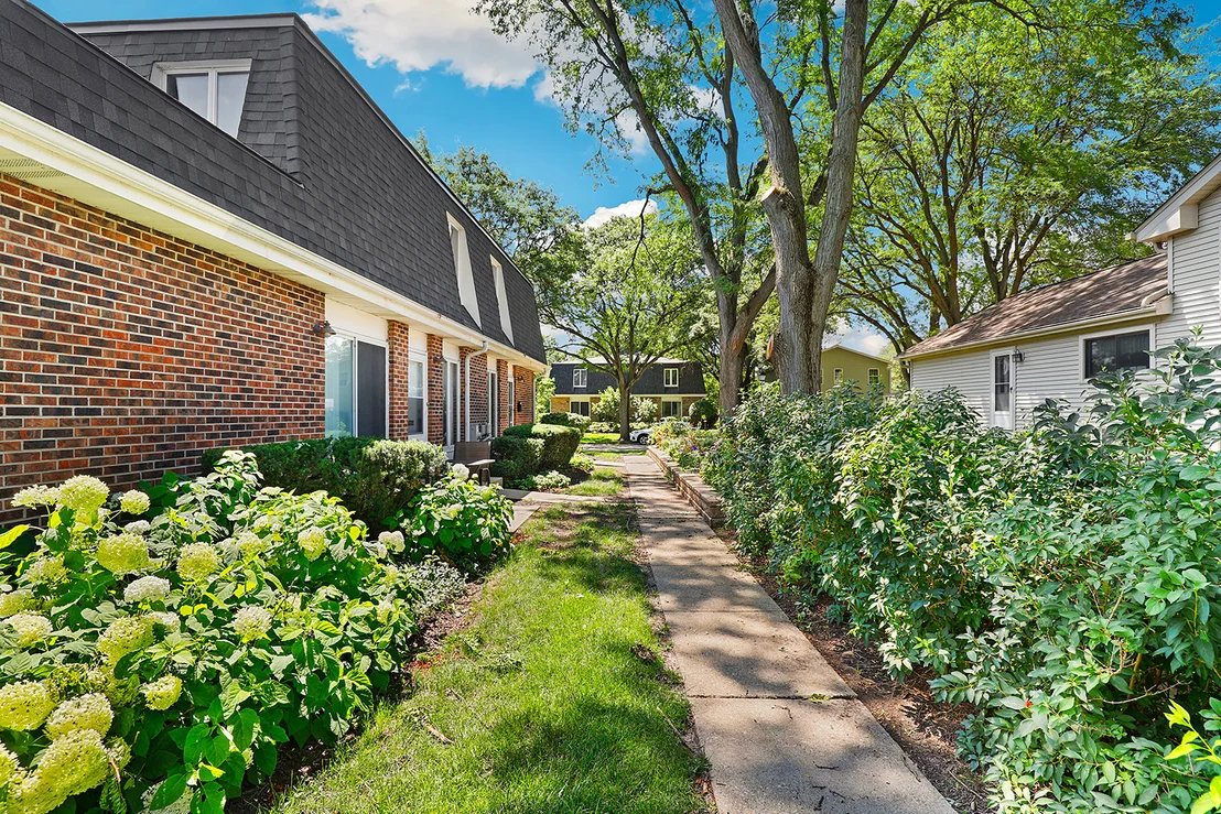 Photo of 415 Sunnybrook Lane