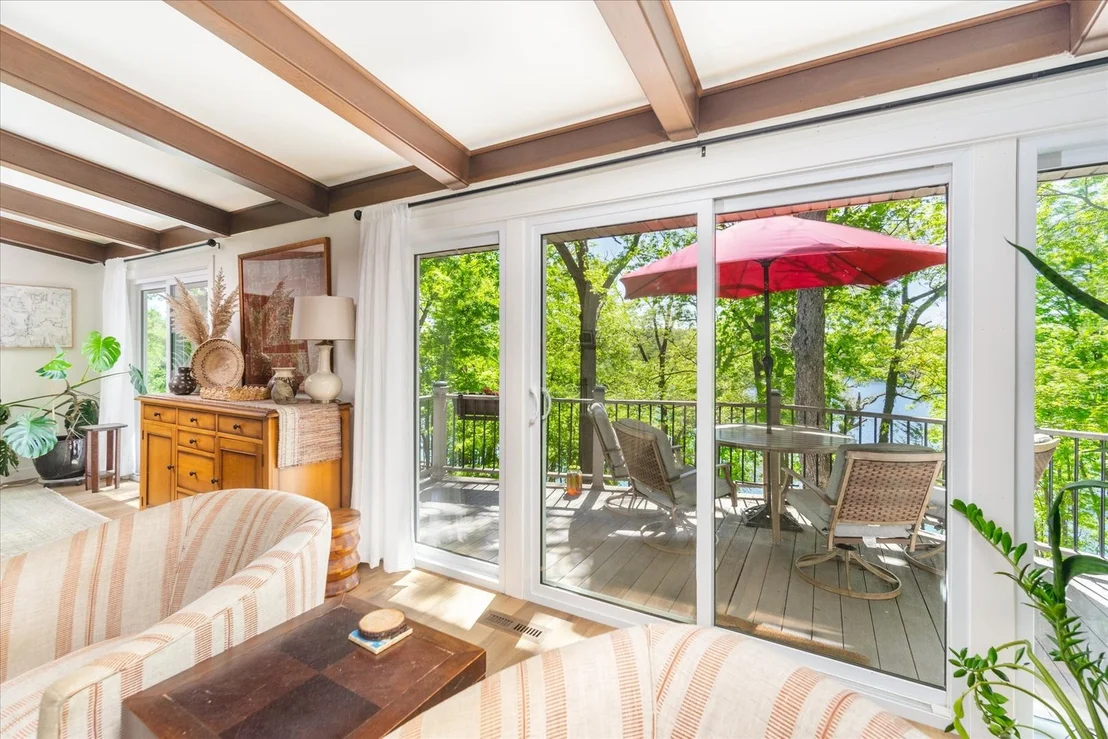 Photo of 1127 Loganberry Lane