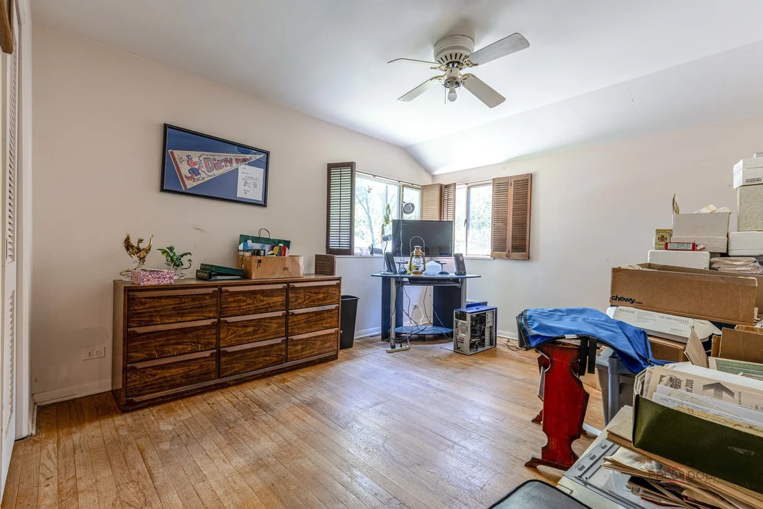 Photo of 9320 Forestview Road