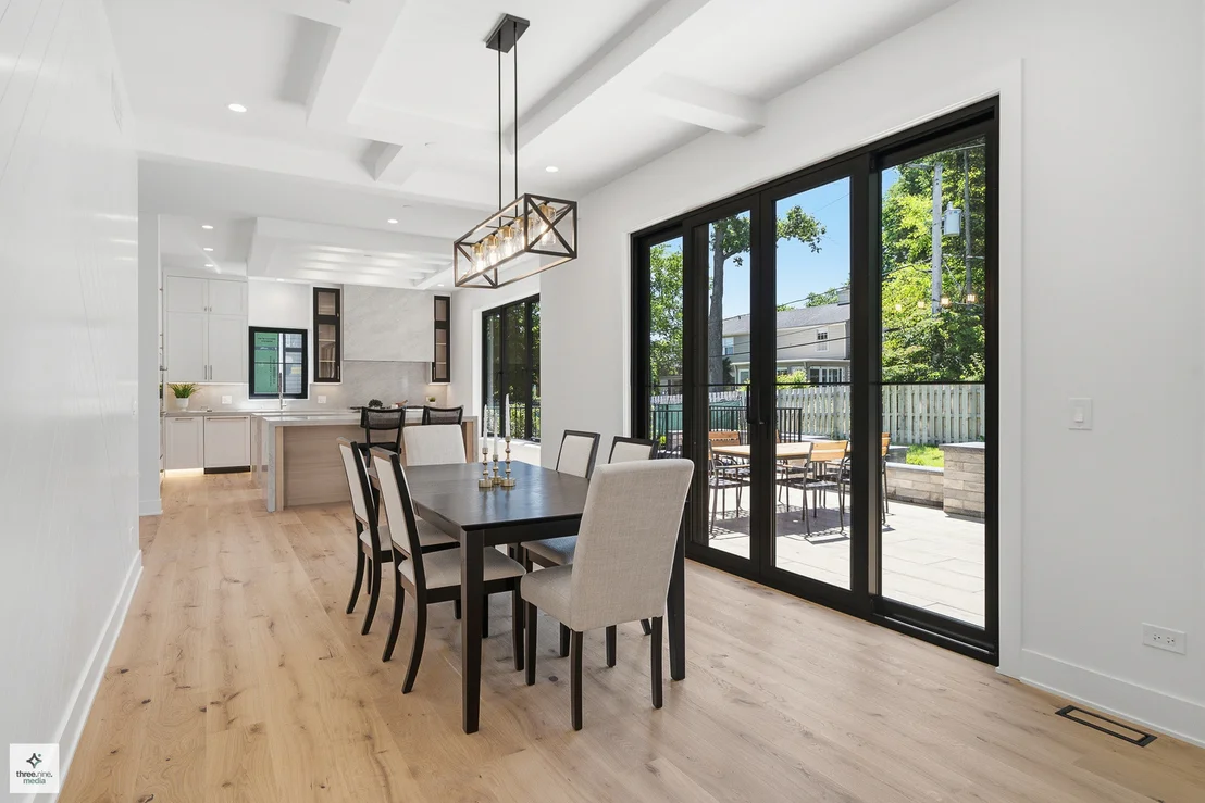 Photo of 424 Forest Edge Drive