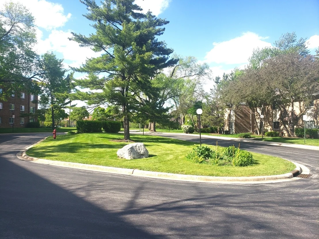 Photo of Unit 420 at 1500 Robin Circle