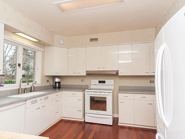 Photo of 446 HIGHCREST Drive