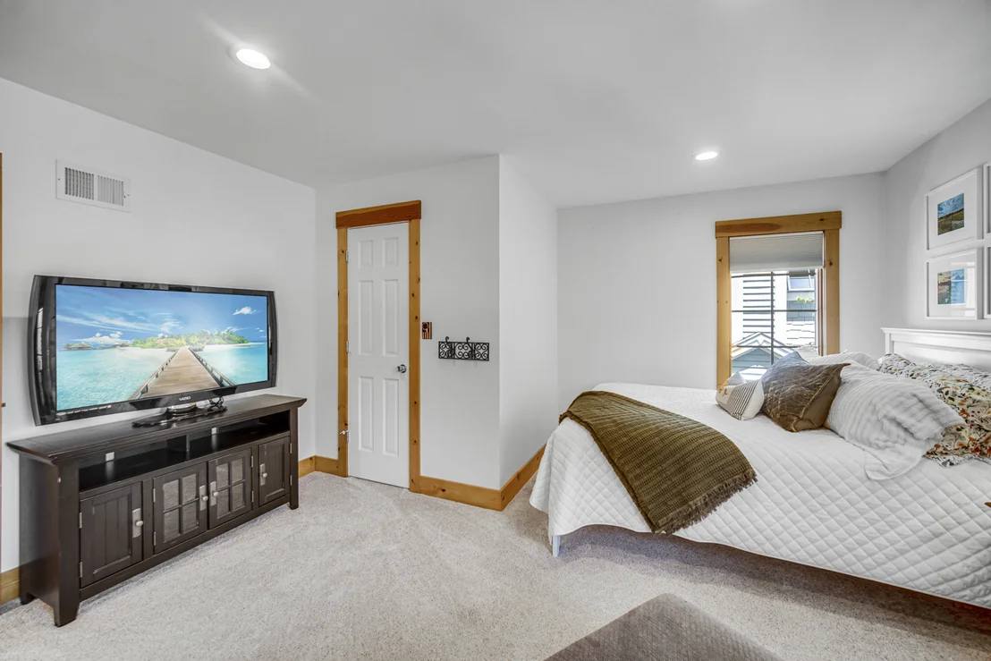 Photo of 224 MAINSAIL Drive