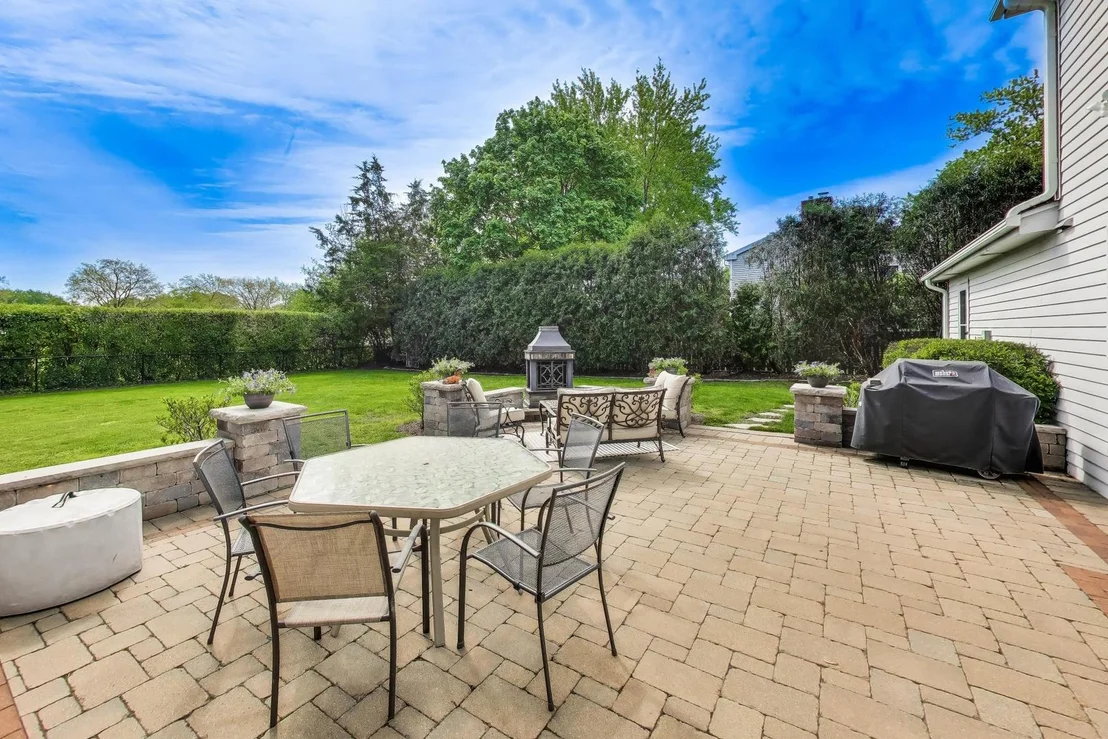 Photo of 363 Anjou Drive