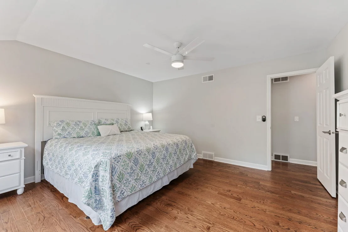 Photo of 635 Oakview Drive