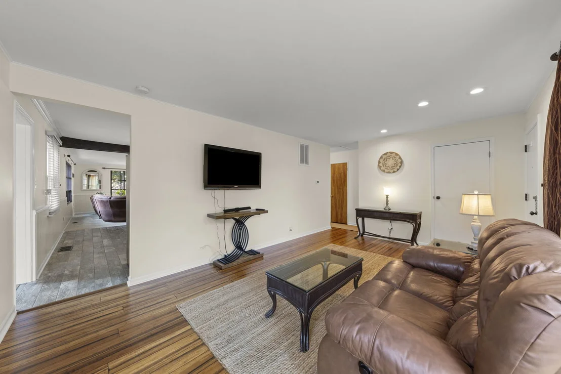 Photo of 2304 Meadow Drive