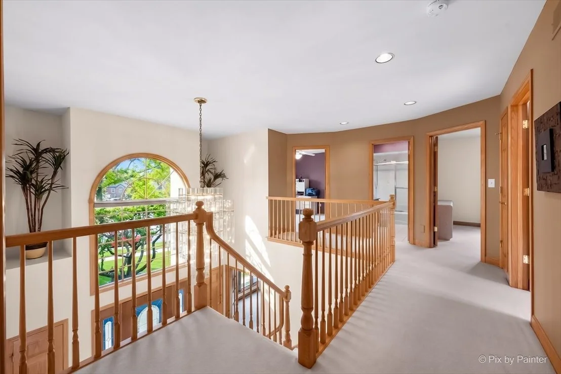 Photo of 958 W Stonehedge Drive