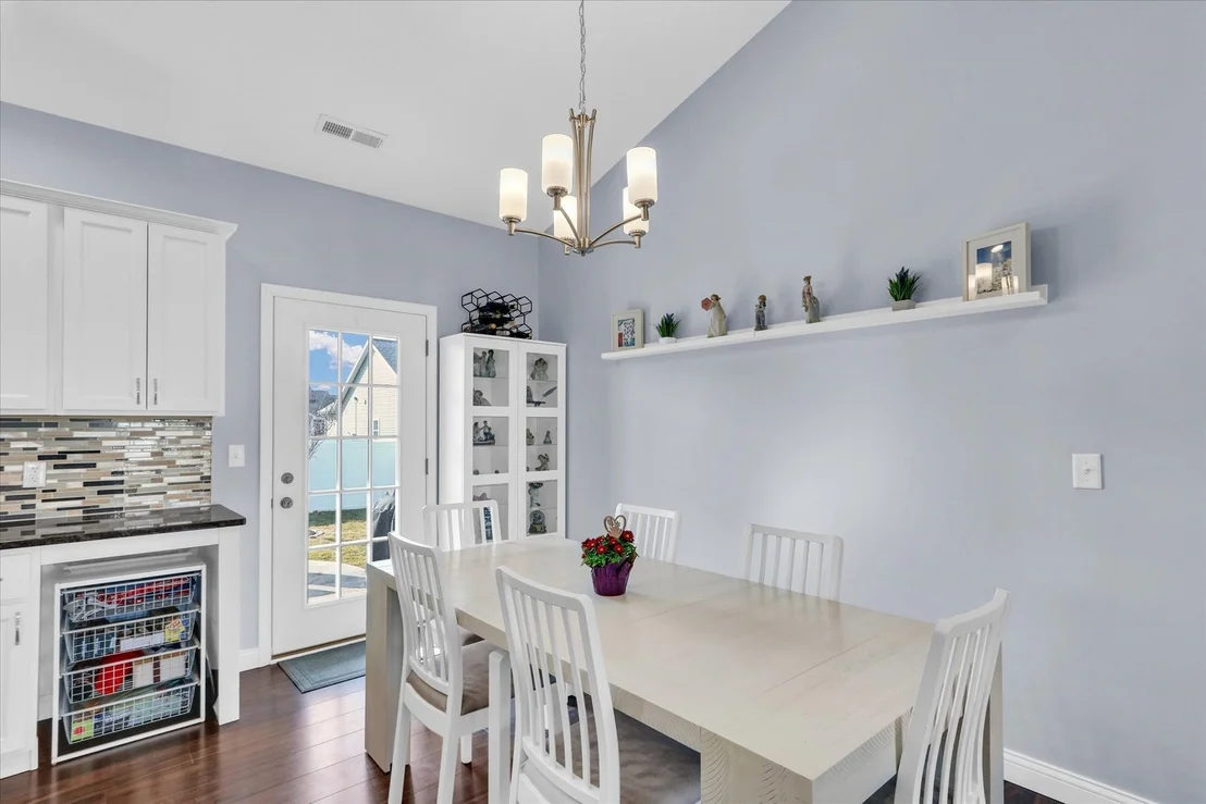 Photo of 1611 E Vernon Drive