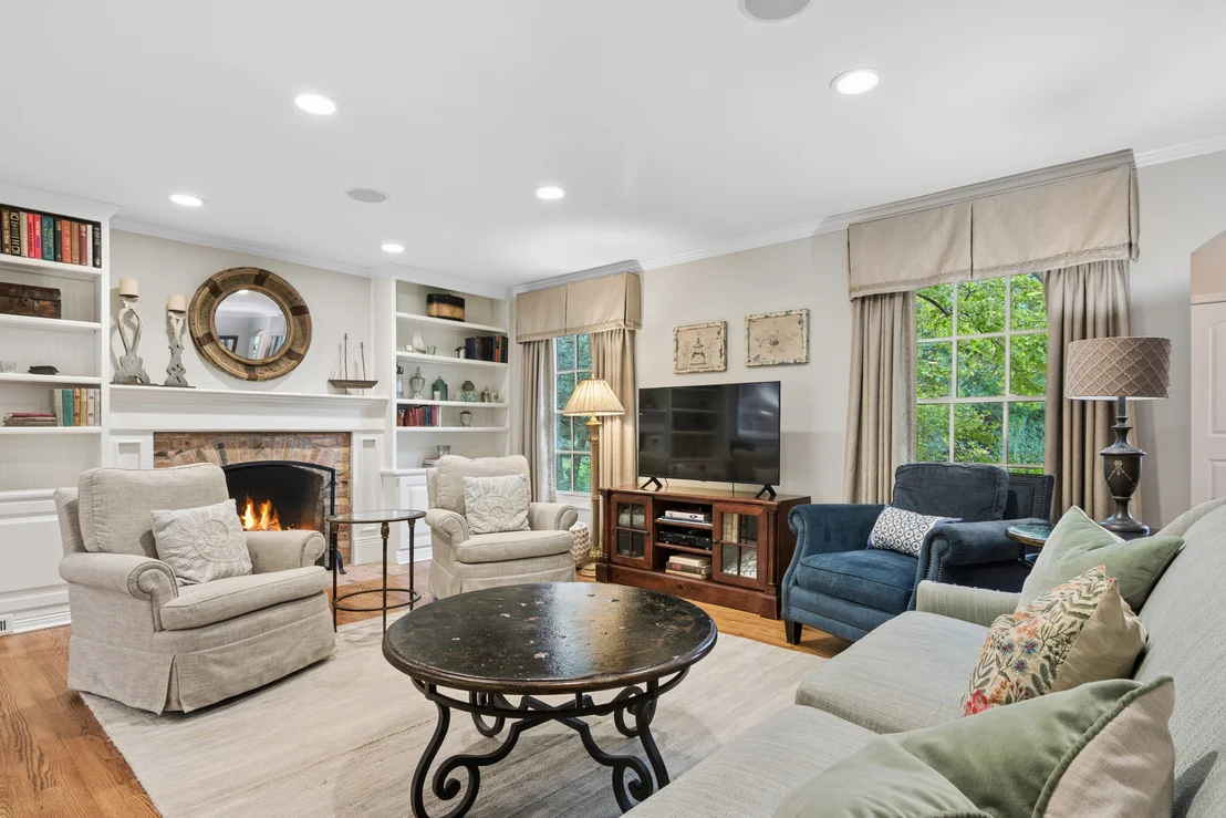 Photo of 2112 2nd Street