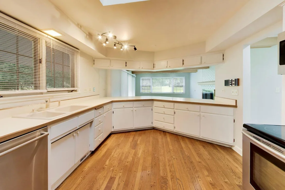 Photo of 1117 Summit Hills Lane