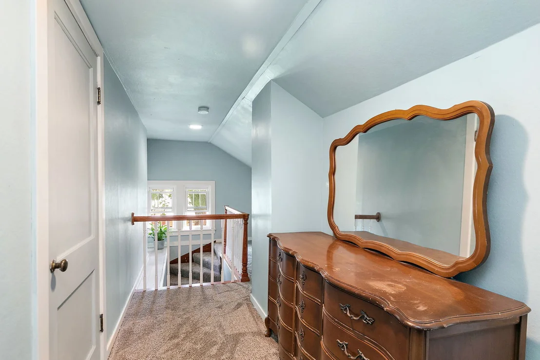 Photo of 909 Augusta Avenue