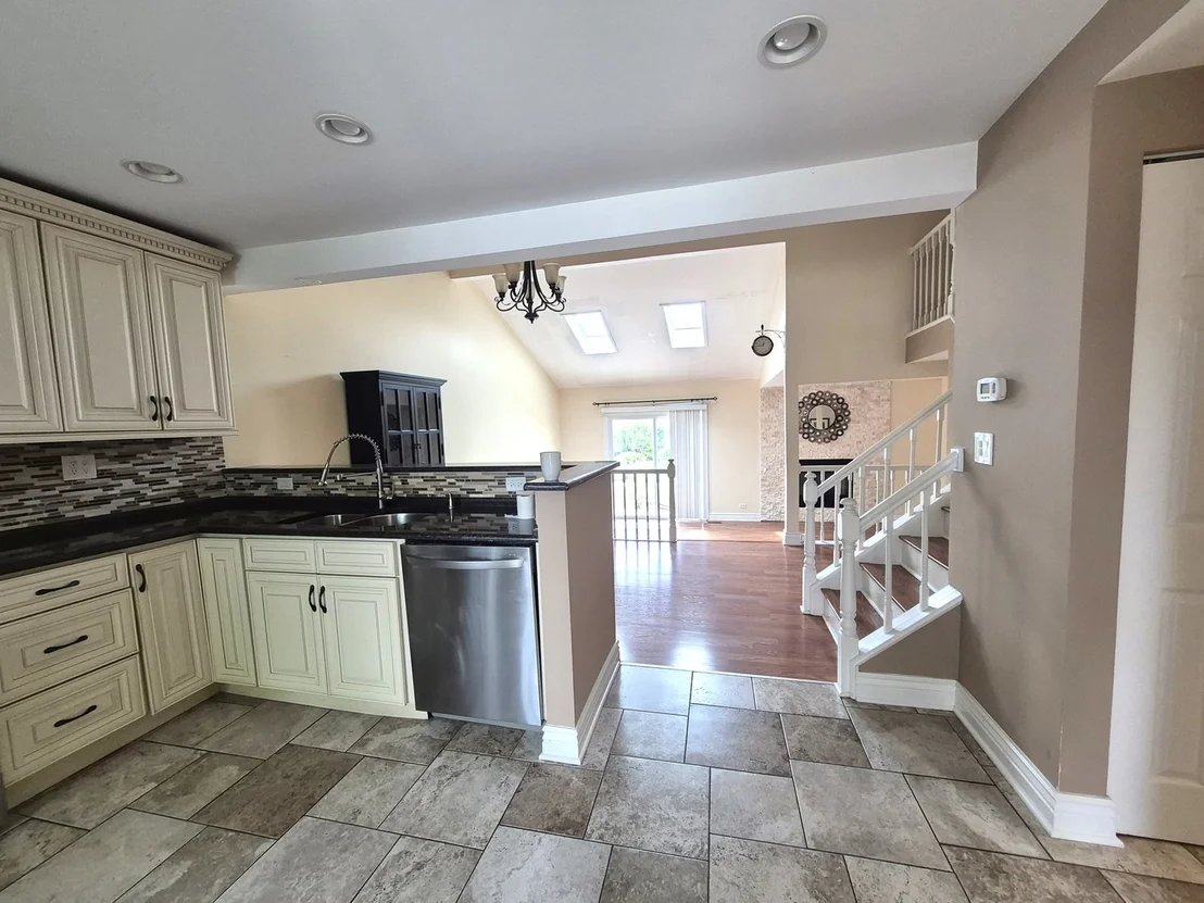 Photo of 616 Claridge Circle