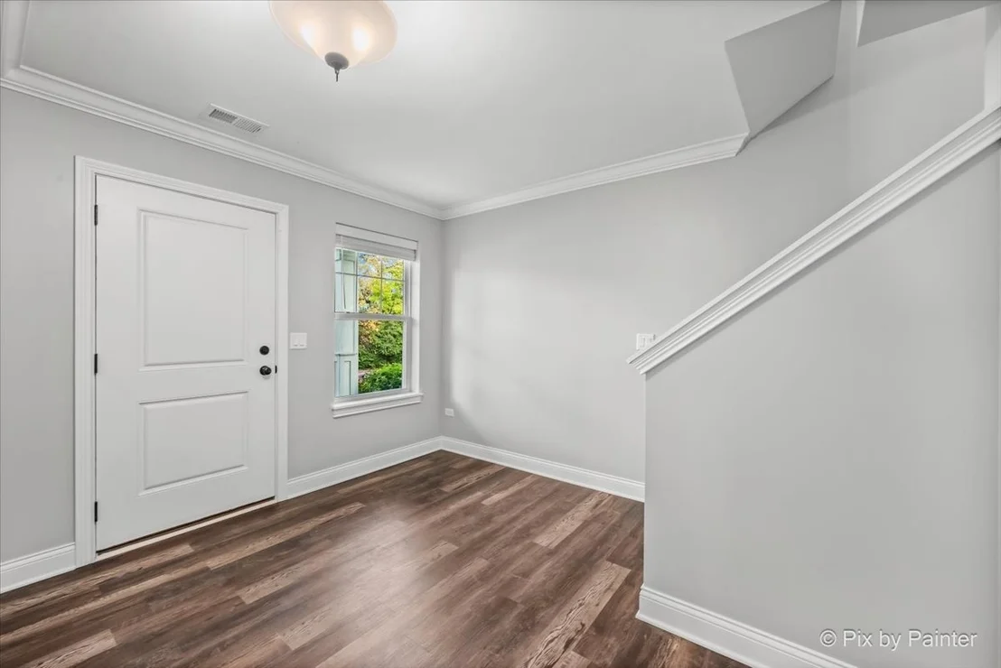 Photo of 735 Harper Avenue