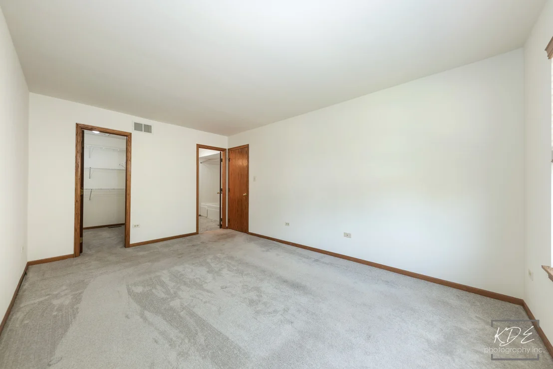 Photo of 14017 S Cambridge Circle