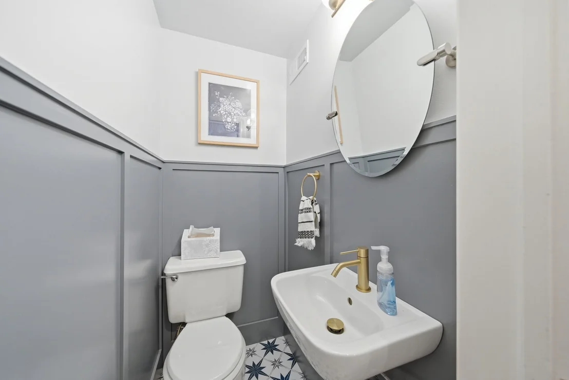 Photo of 415 N Worth Avenue