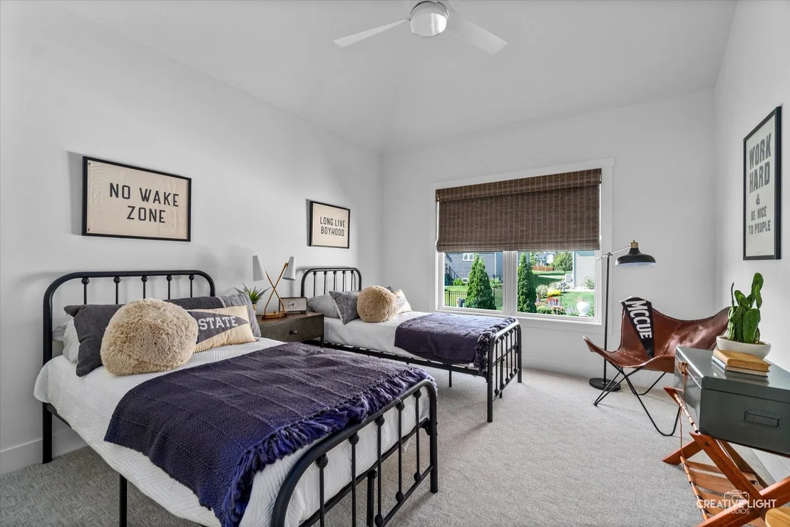 Photo of 861 Claridge Drive