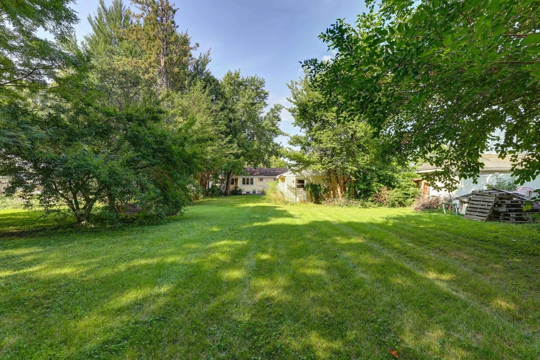 Photo of 2023 Cedar Street