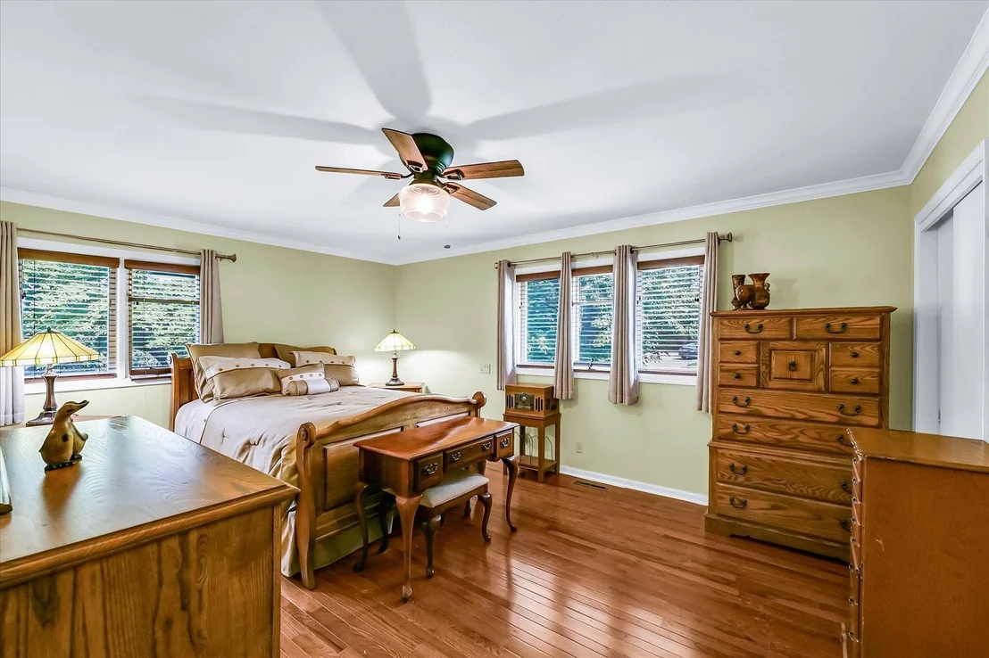 Photo of 4111 Farhills Drive